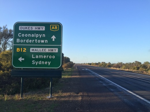 Dukes Highway sign pointing straight toward Bordertown and left toward Sydney